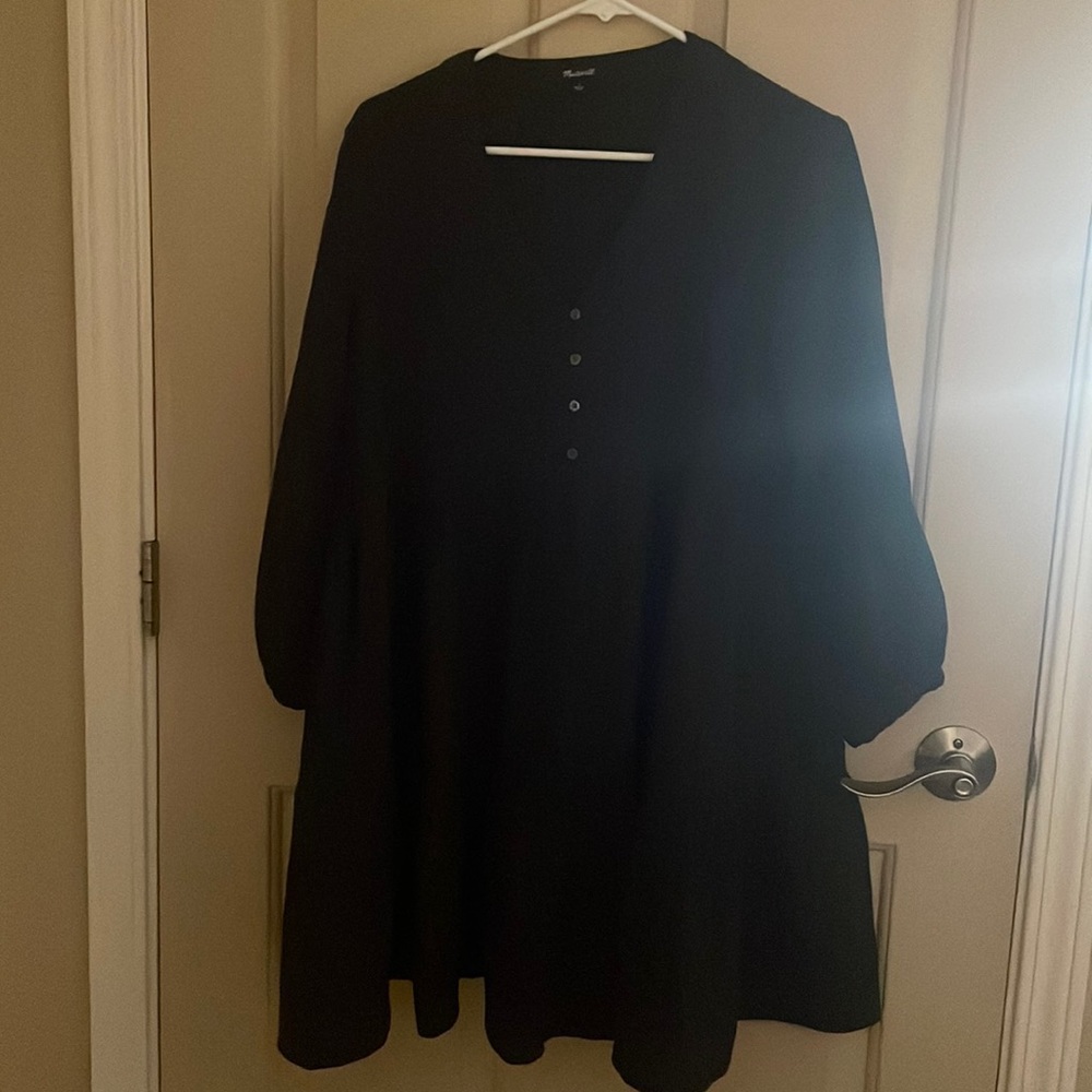 Madewell super dark navy looks almost black babydoll dress